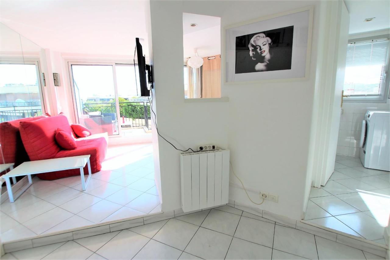 Nice Apartment Last Floor With Terrace And Clear View On The Sea Cannes Exterior photo
